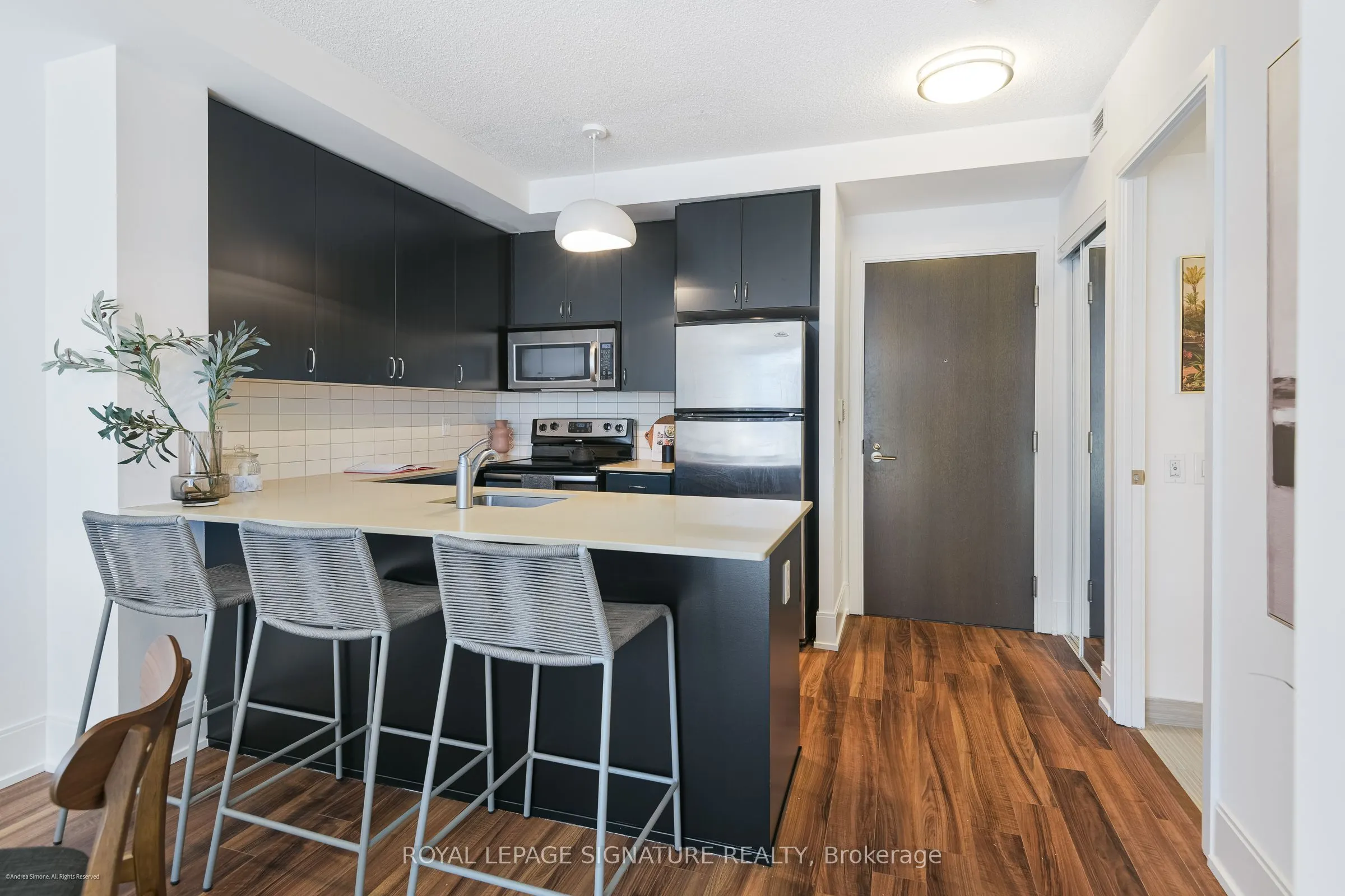 560 Front Street W, #1007