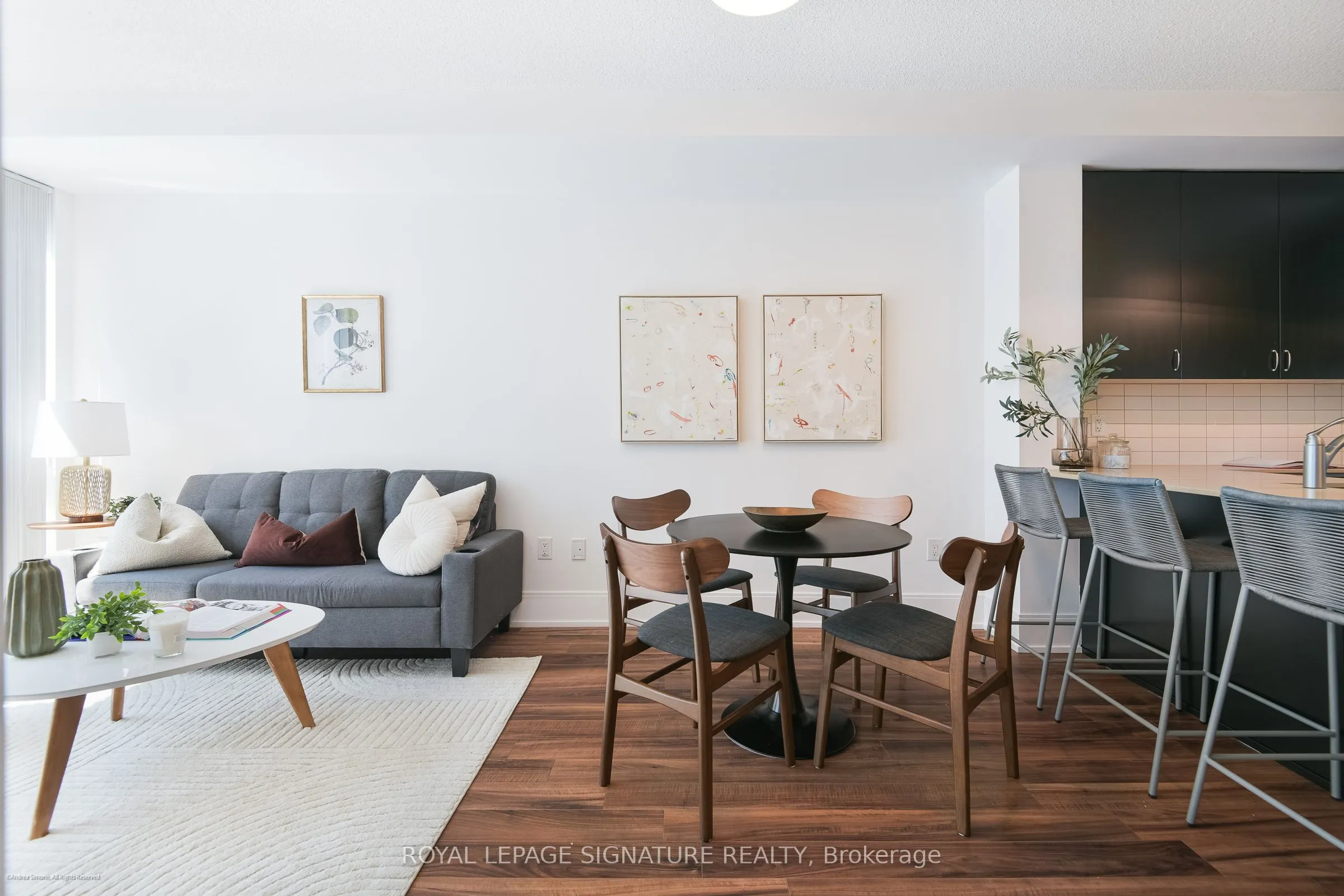 560 Front Street W, #1007