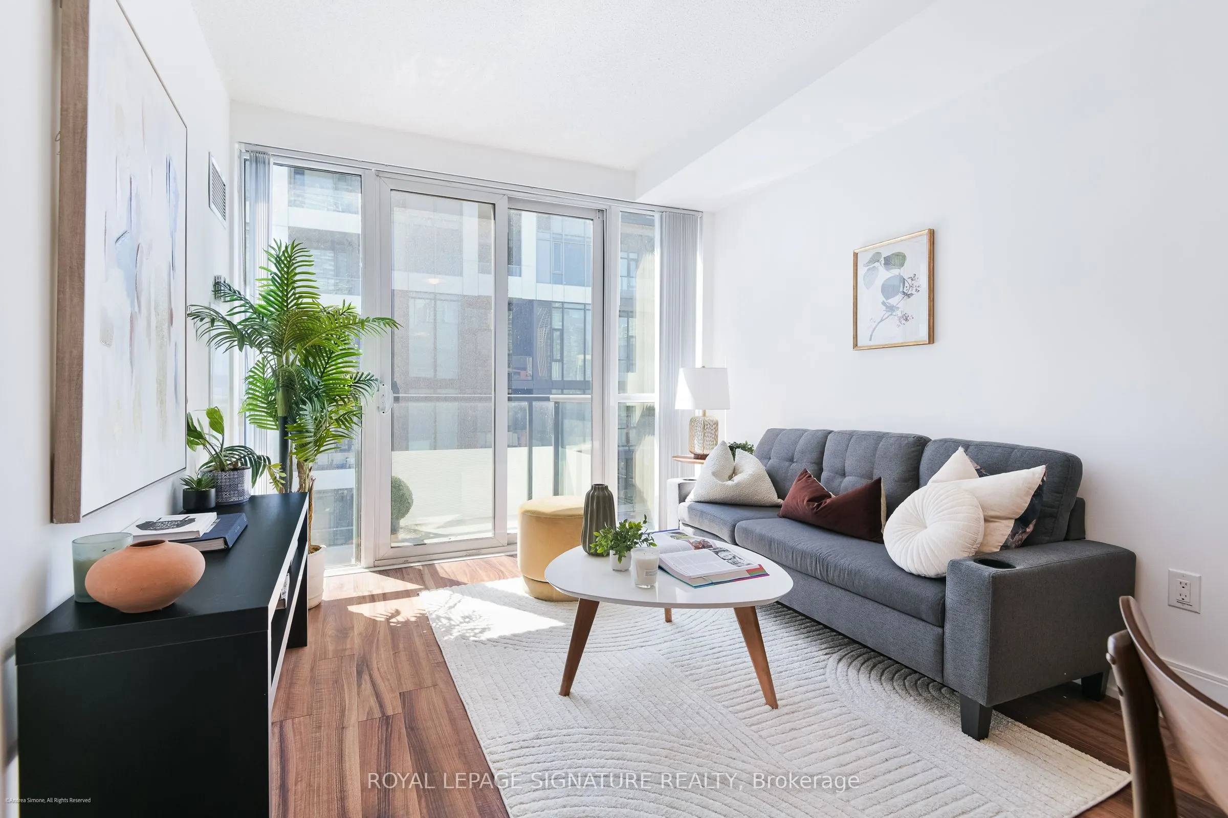 560 Front Street W, #1007