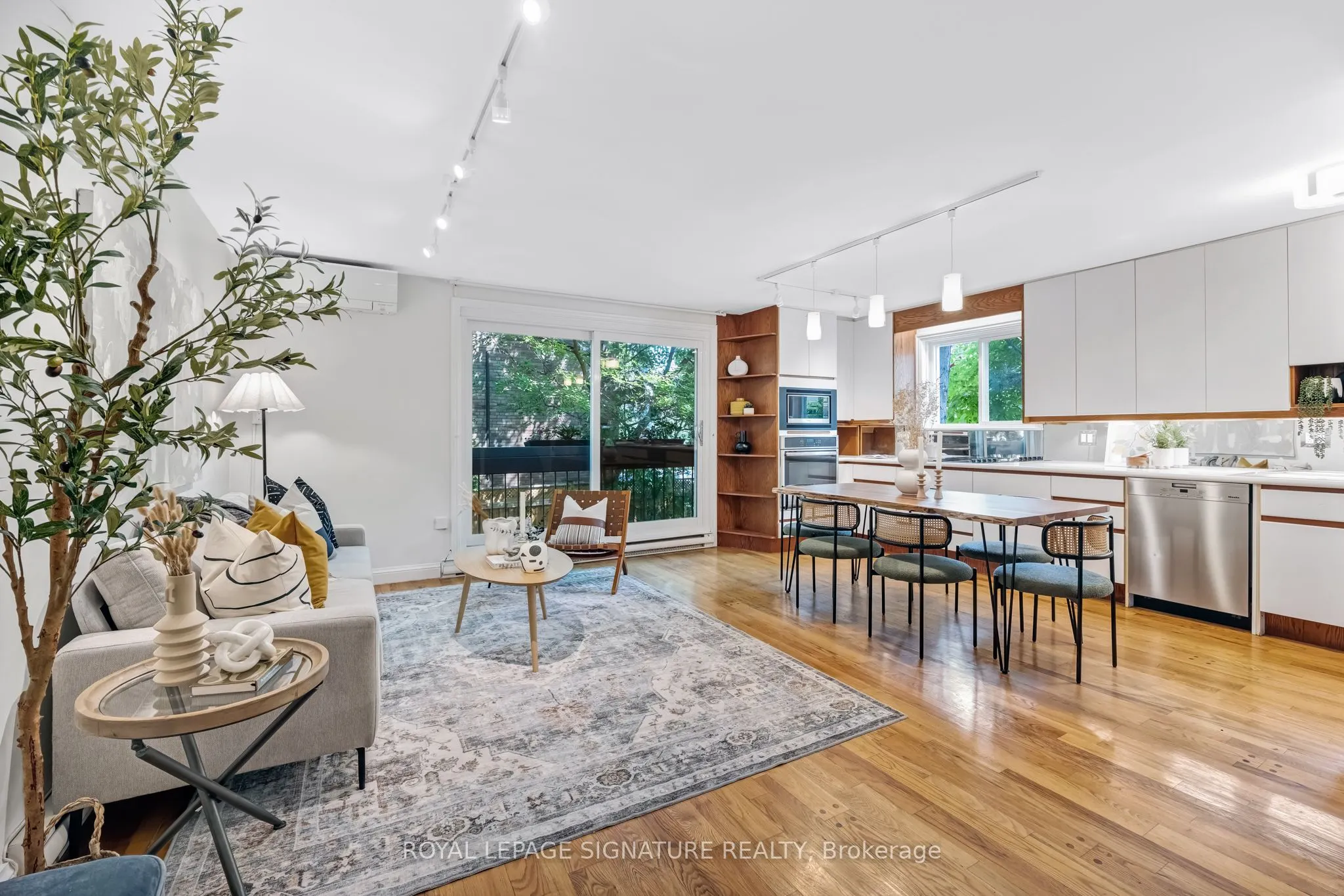 28 Admiral Road, #10
