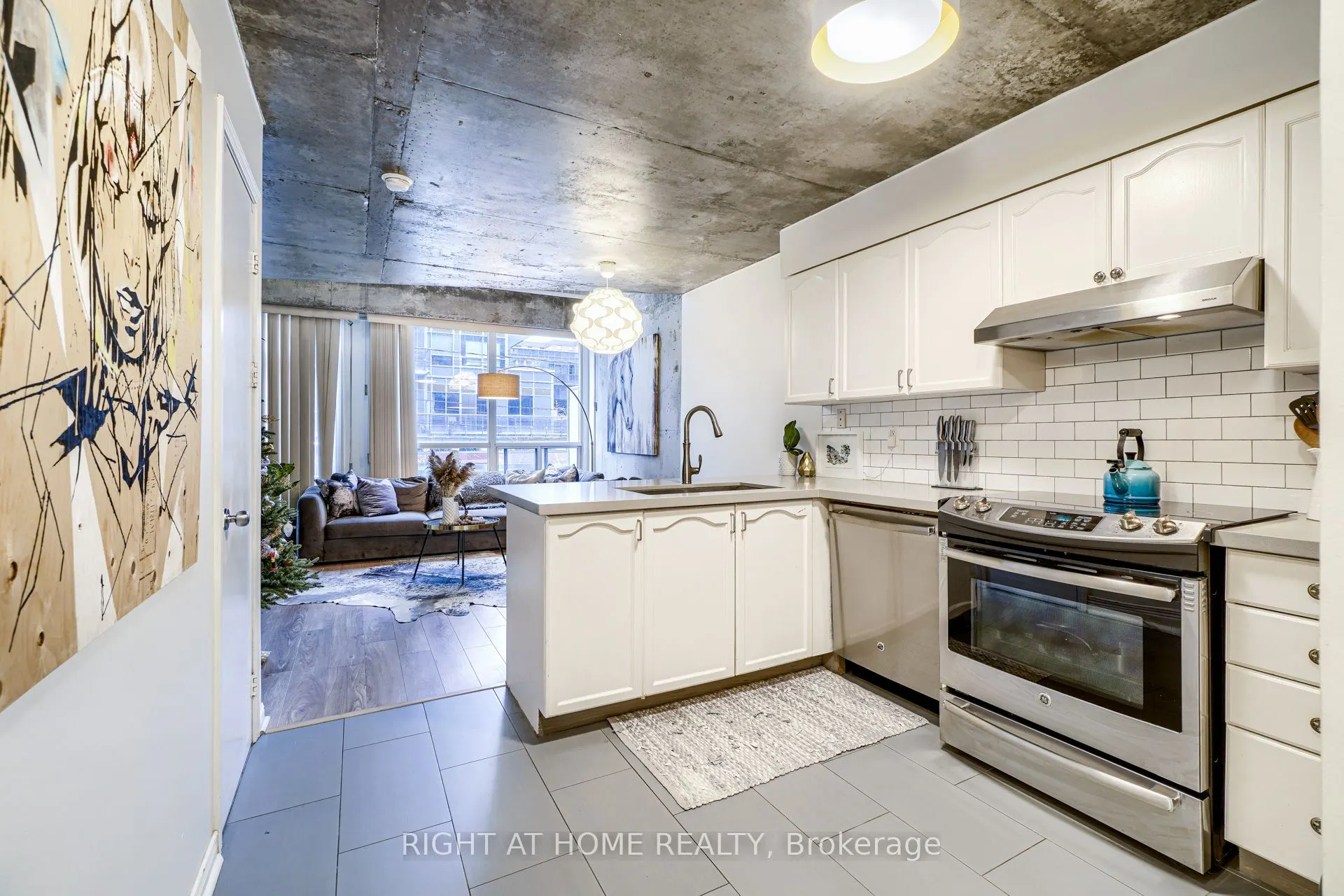 1029 King Street W, #215