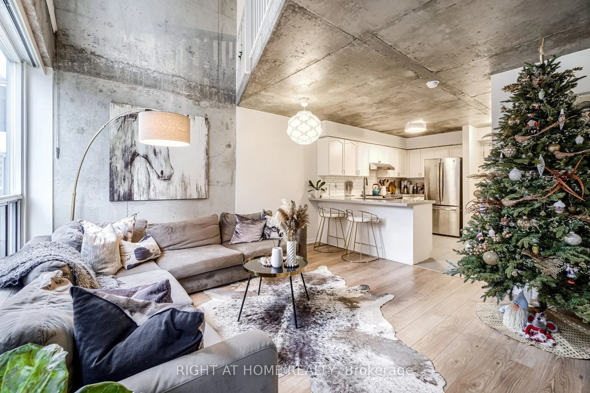 1029 King Street W, #215