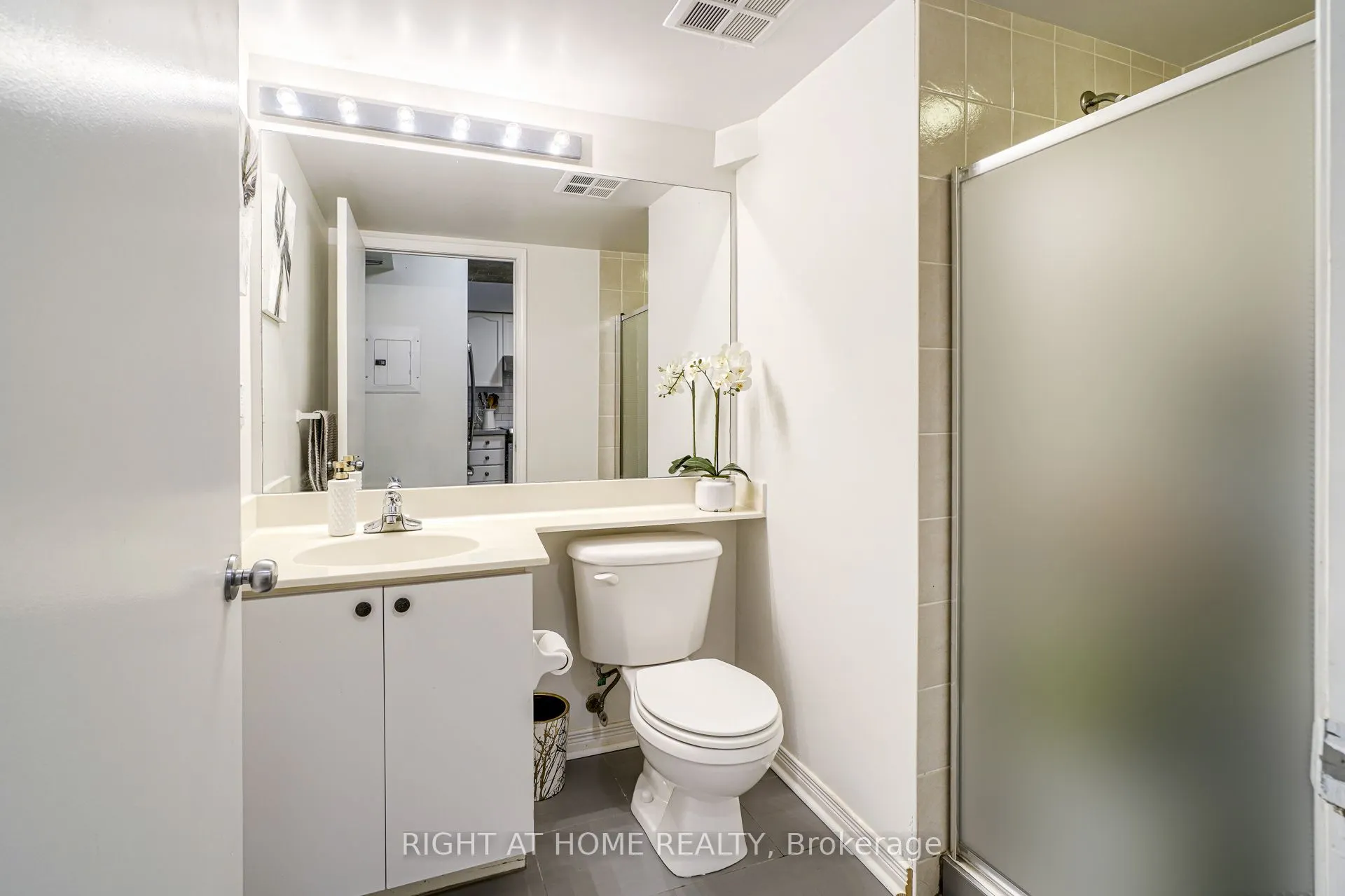 1029 King Street W, #215