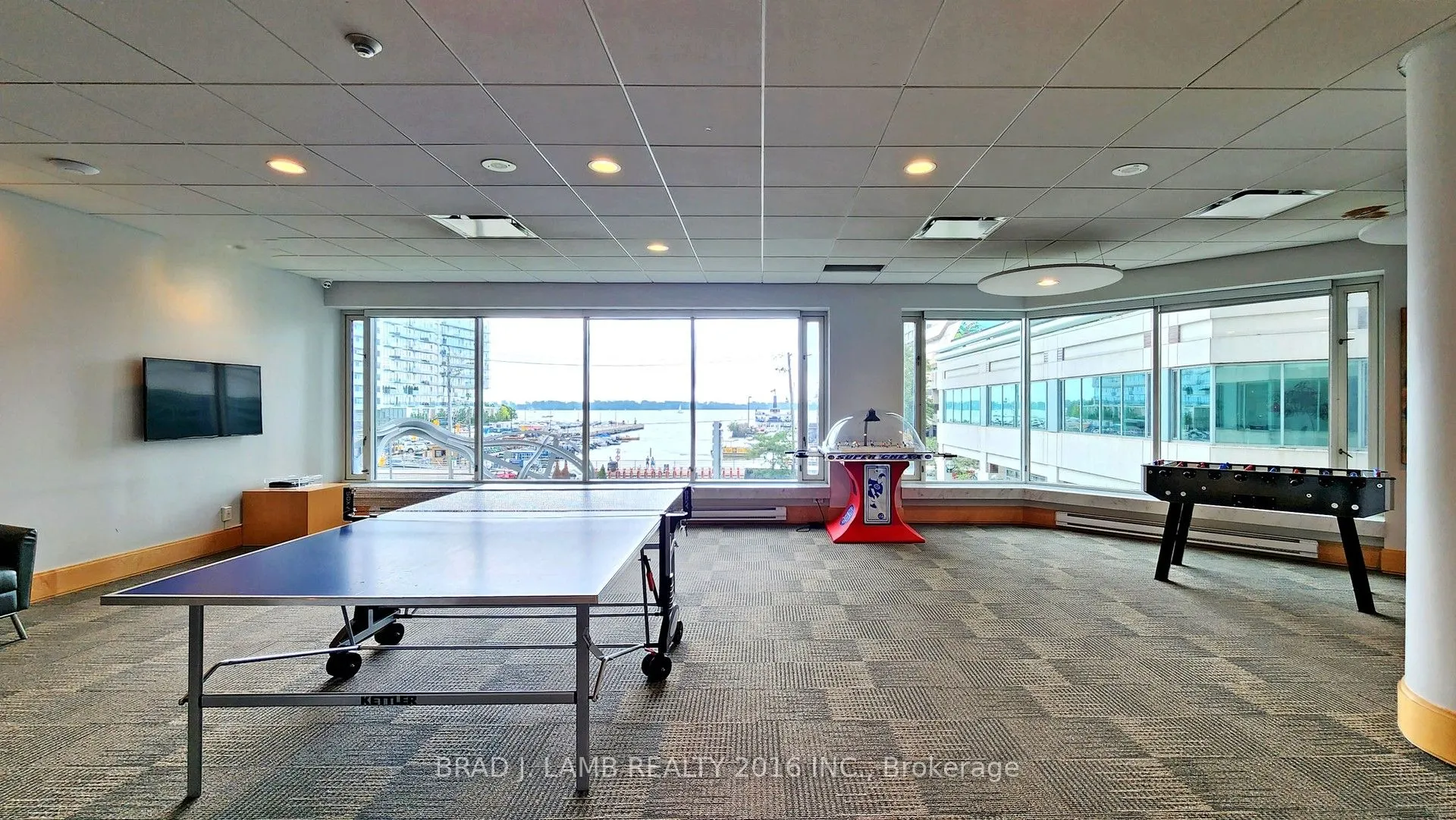 10 Yonge Street, #907