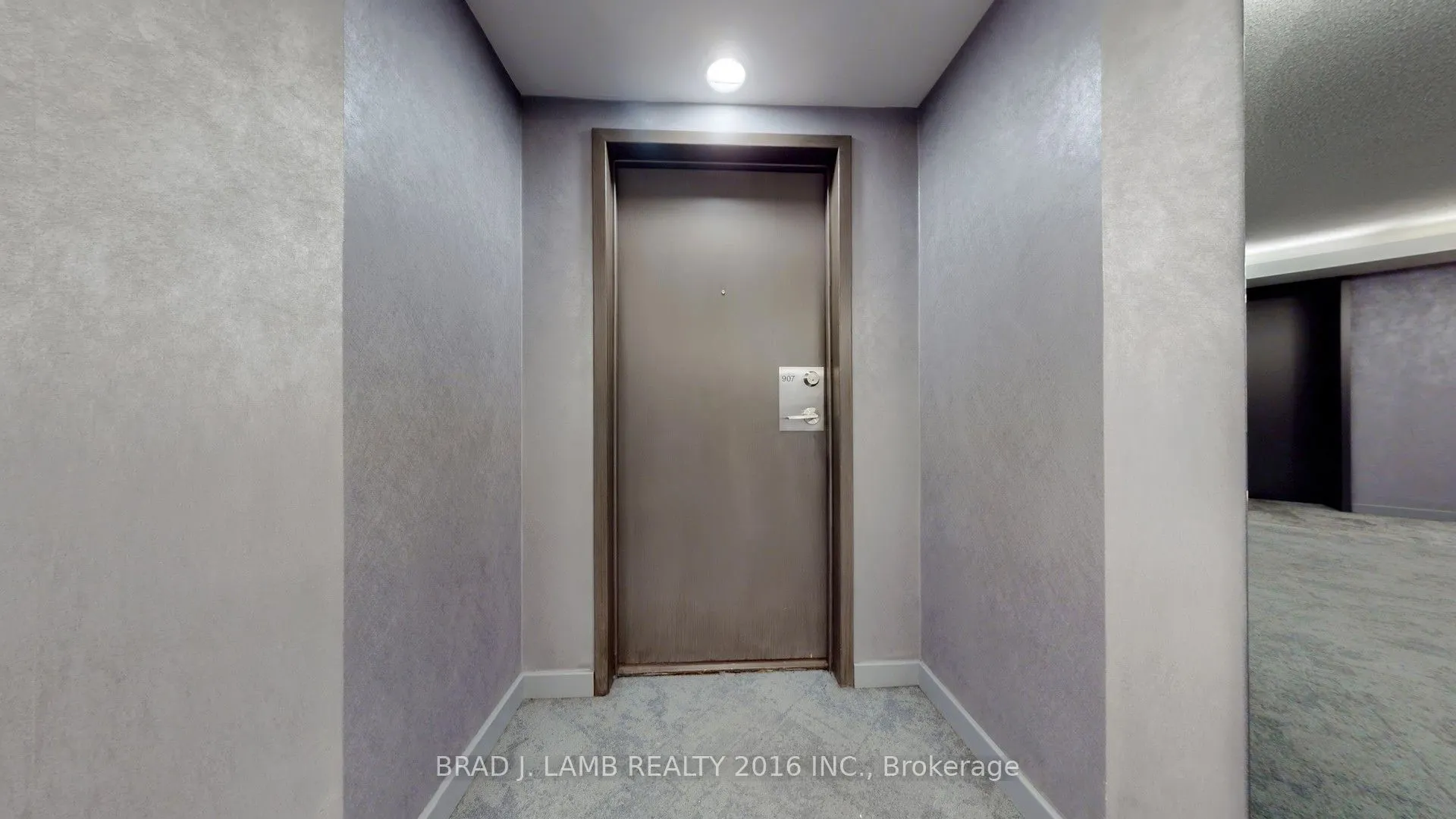 10 Yonge Street, #907
