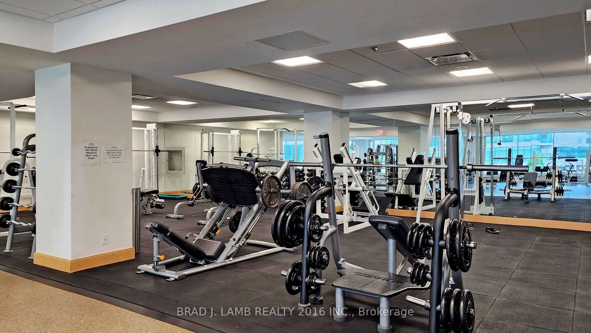 10 Yonge Street, #907