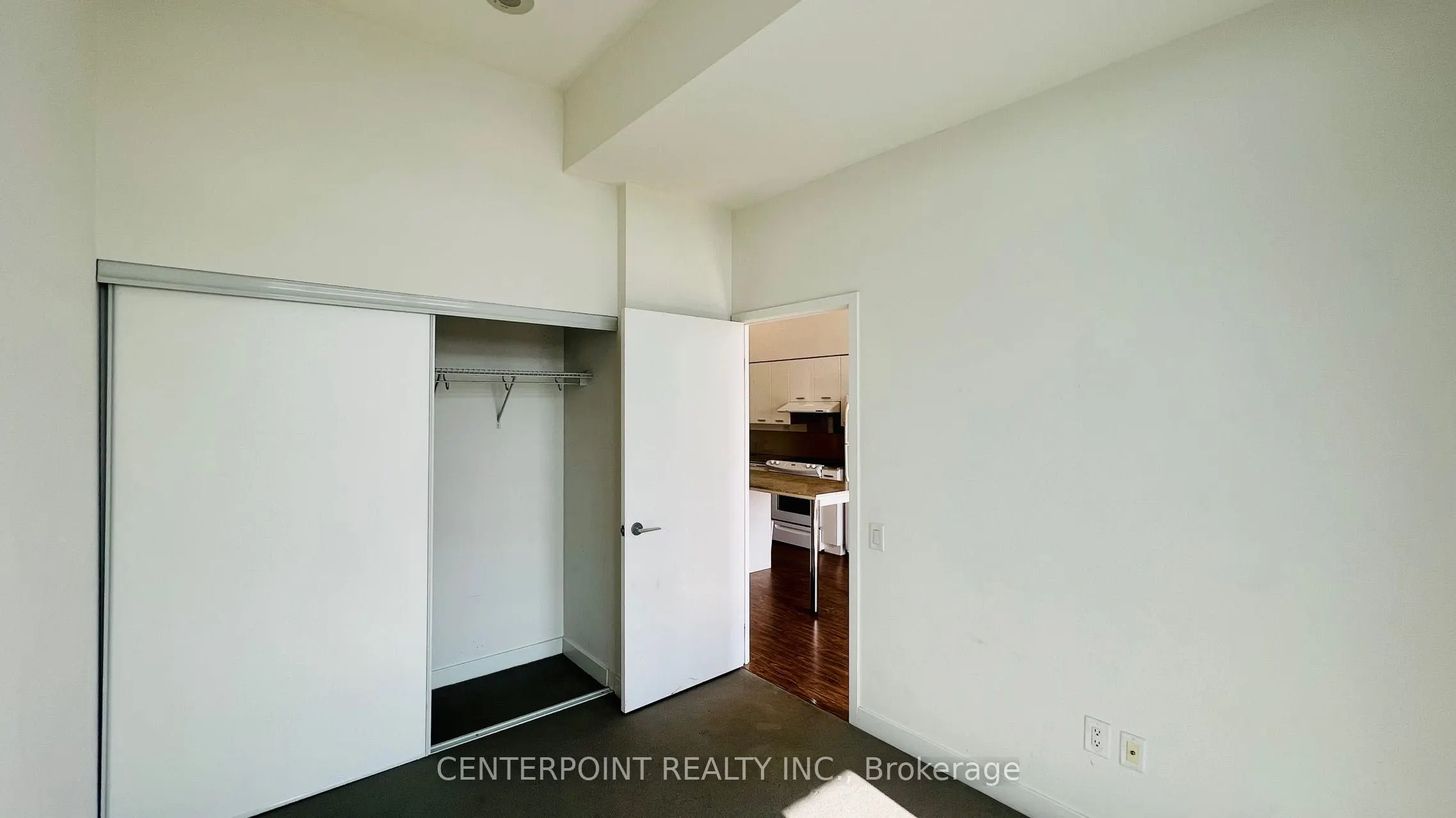 33 Singer Court, #PH06