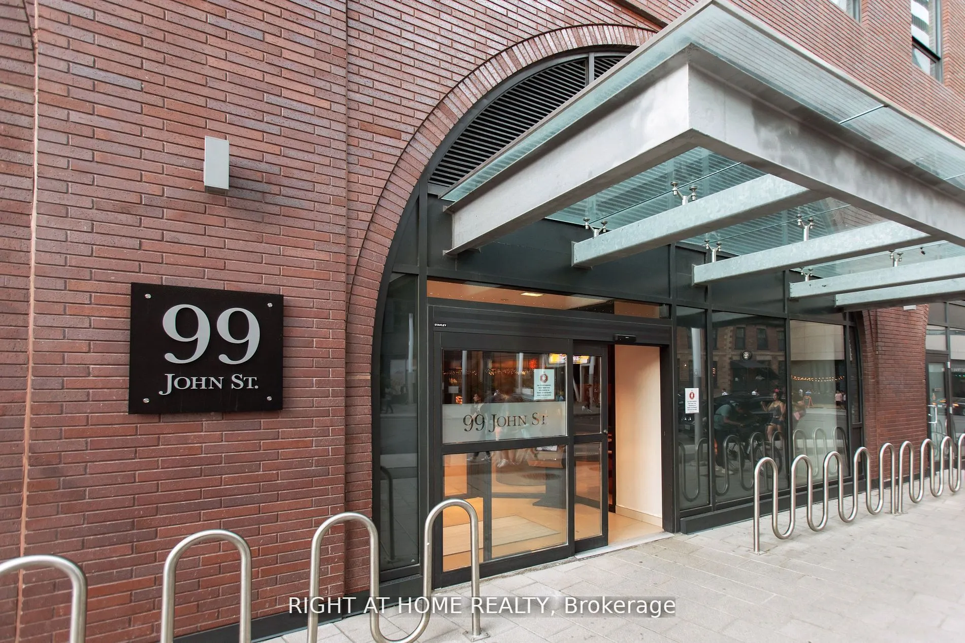 99 JOHN Street, #301