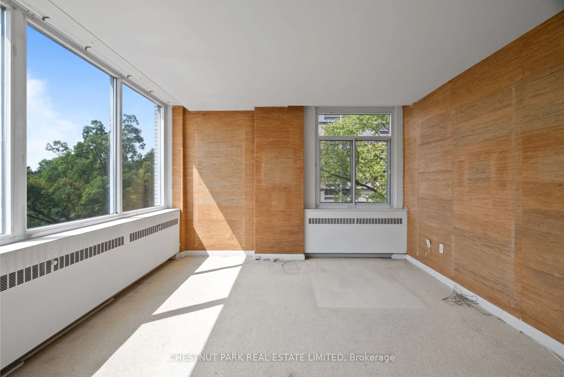 500 Avenue Road, #602
