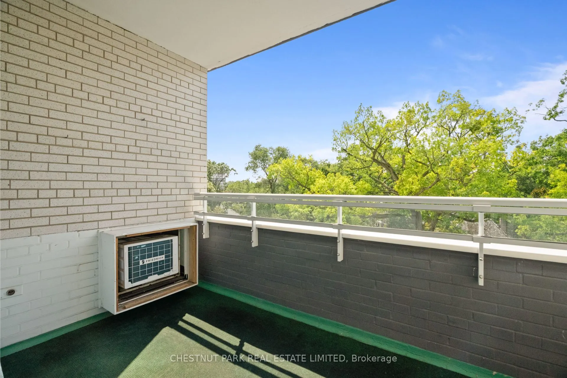 500 Avenue Road, #602