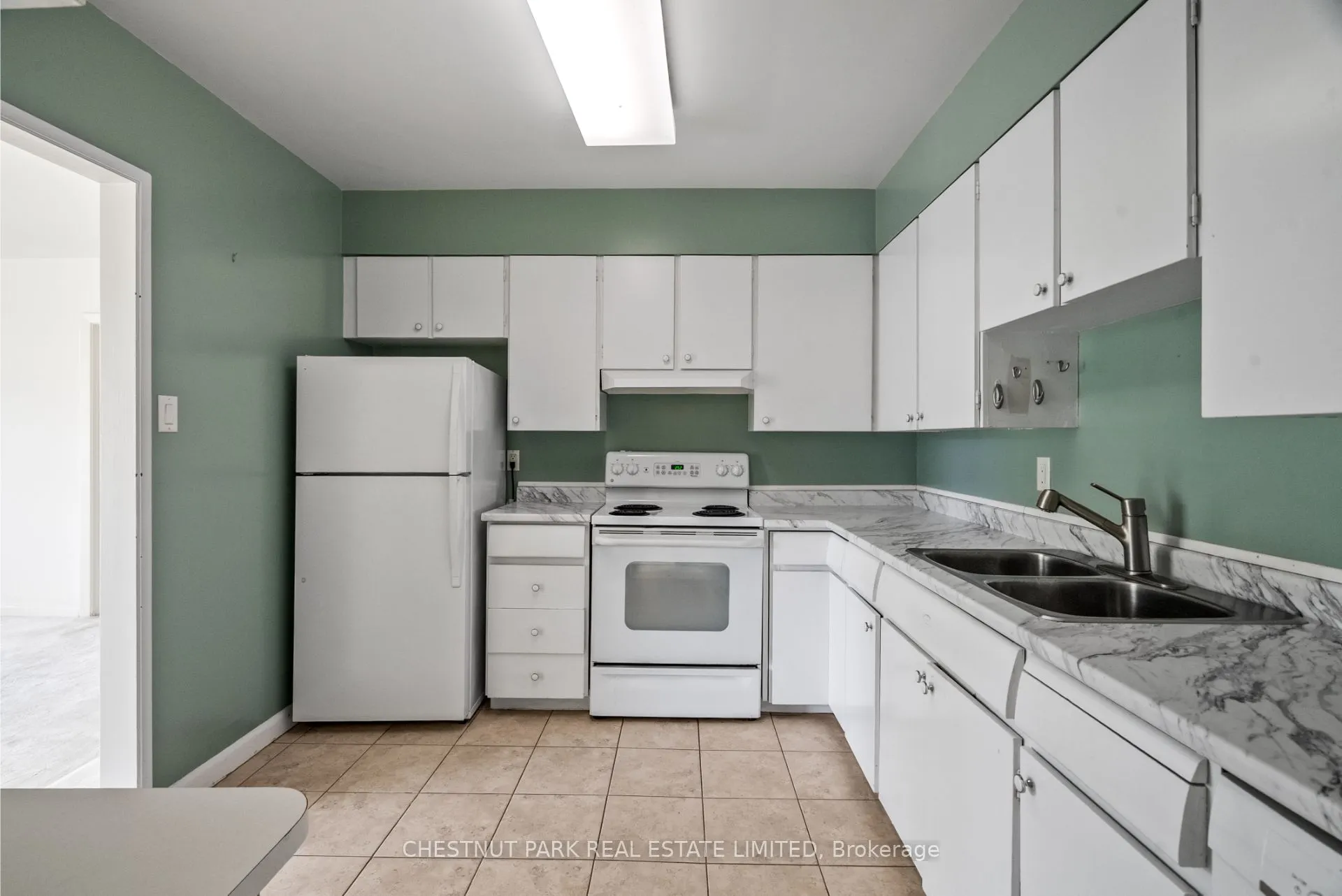 500 Avenue Road, #602