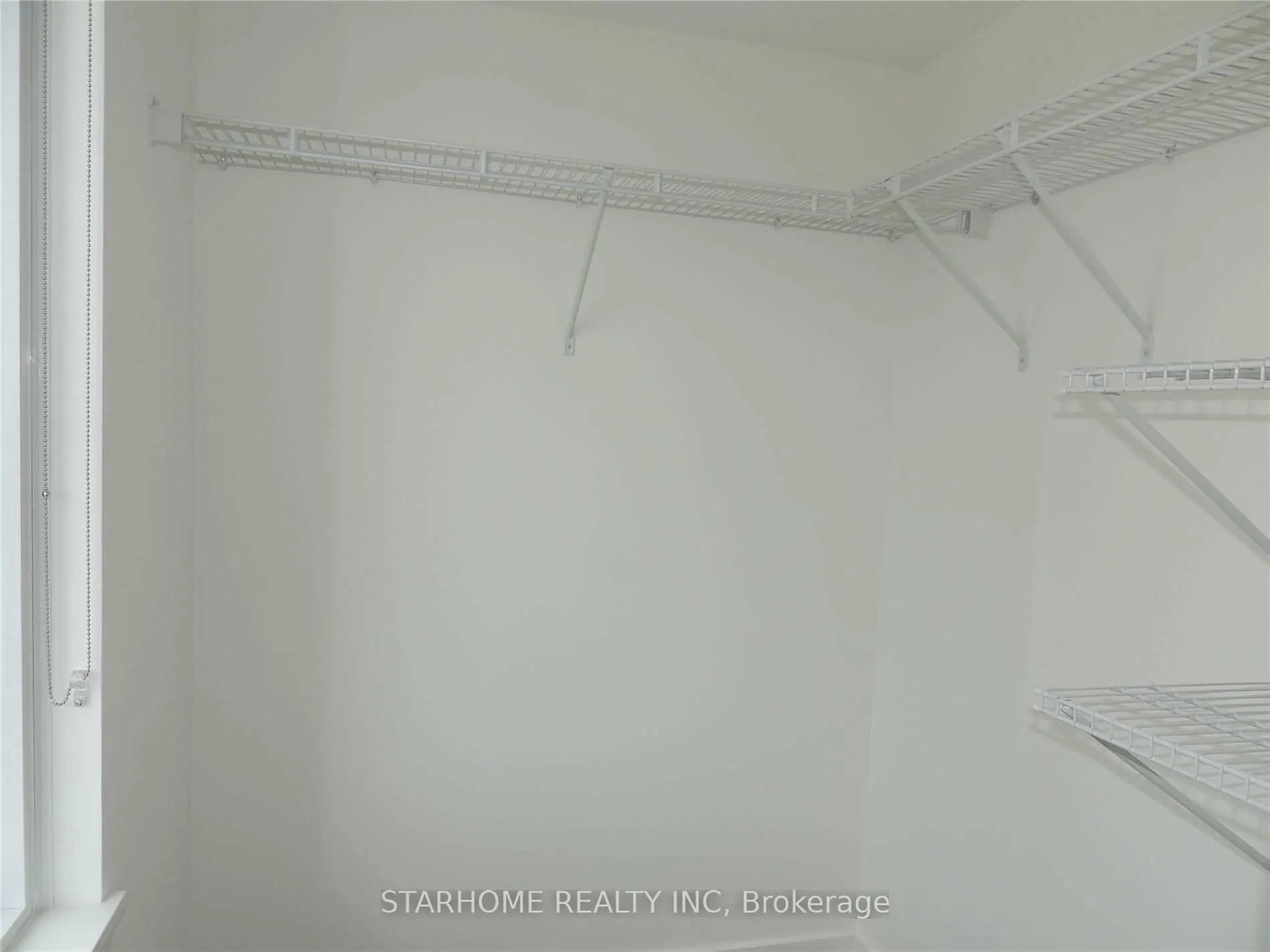 17 Bathurst Street, #2010