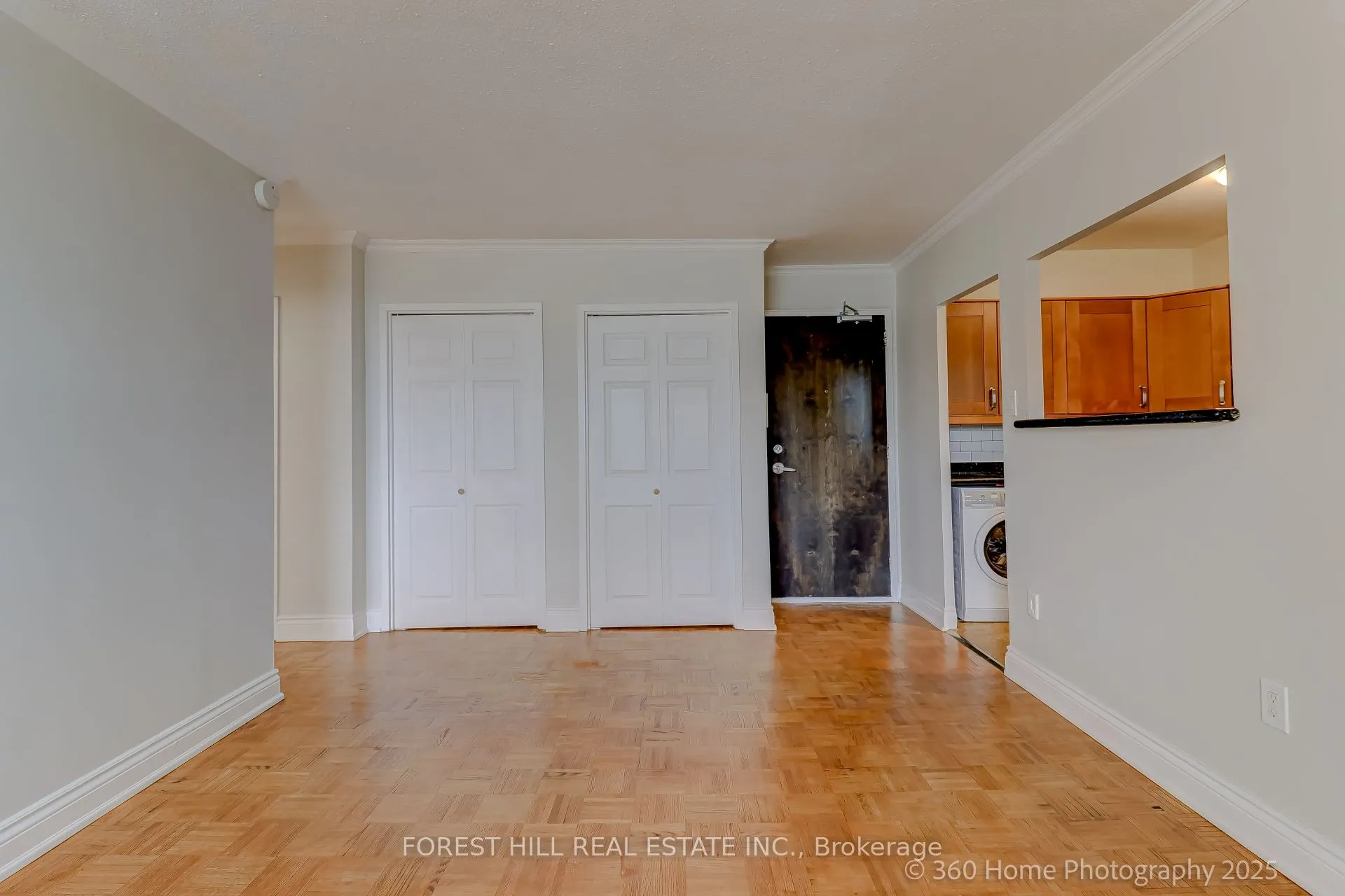 5949 Yonge Street, #403