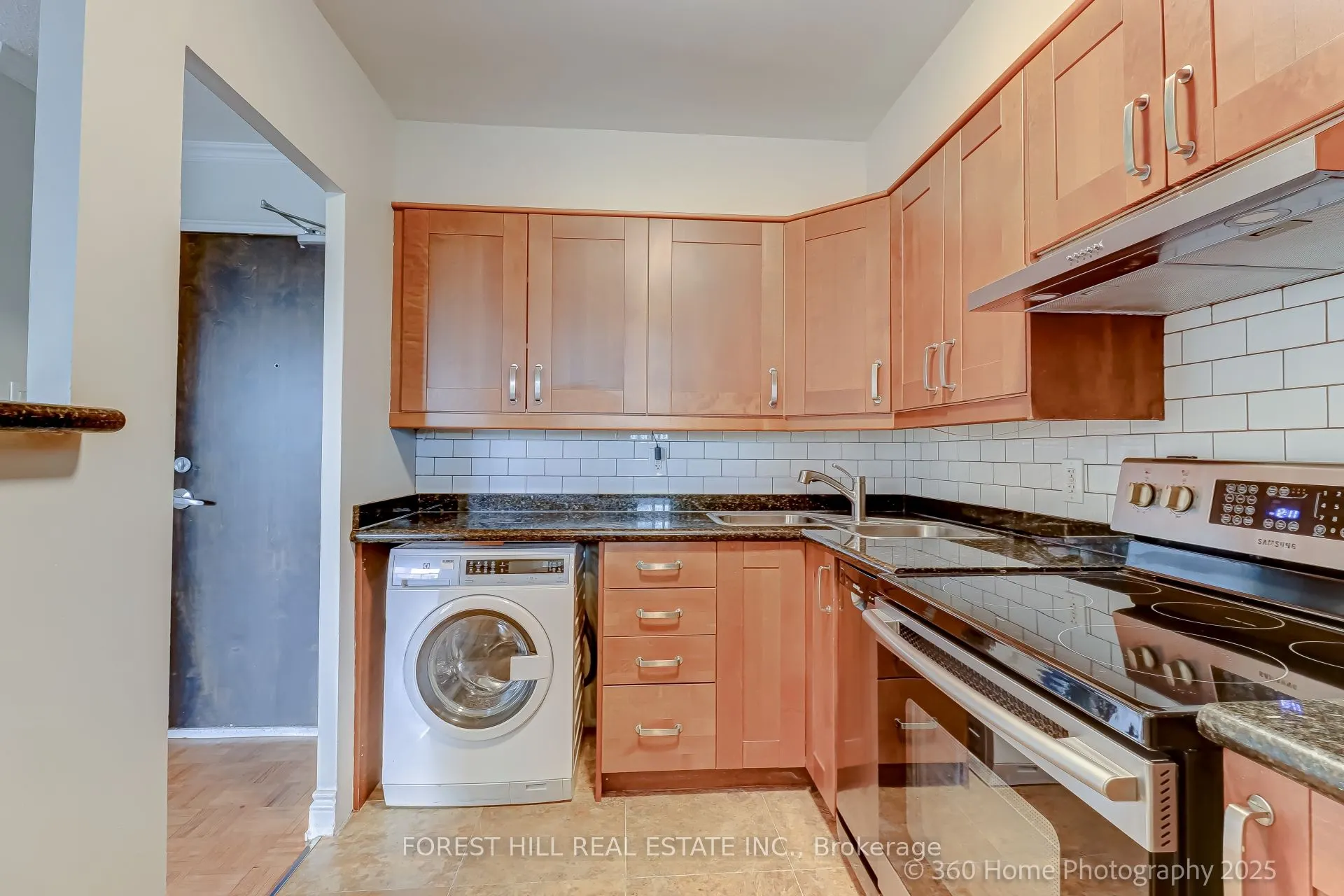 5949 Yonge Street, #403