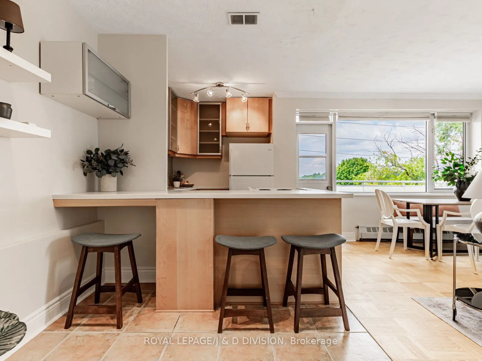 1901 Bayview Avenue, #301