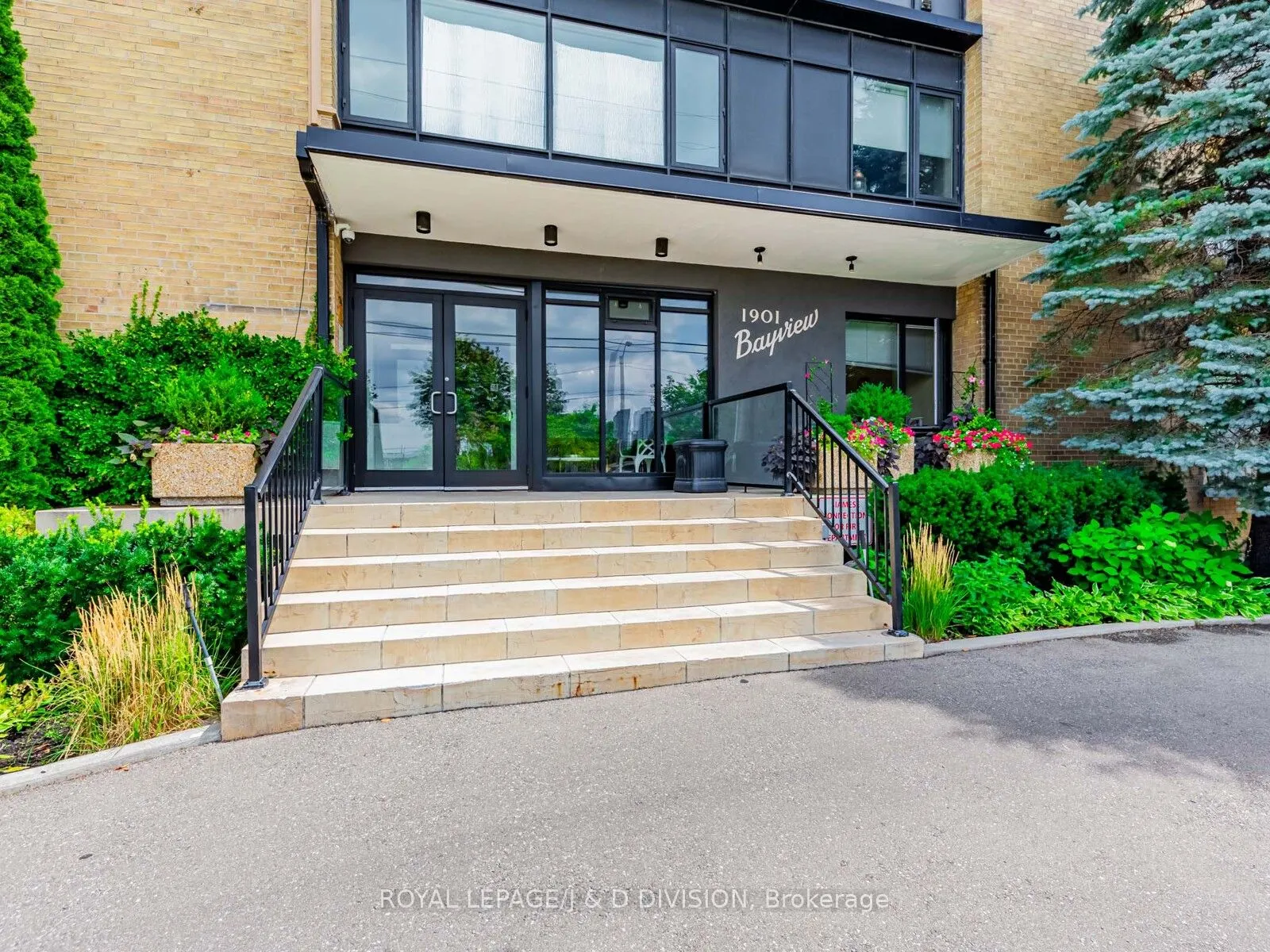 1901 Bayview Avenue, #301