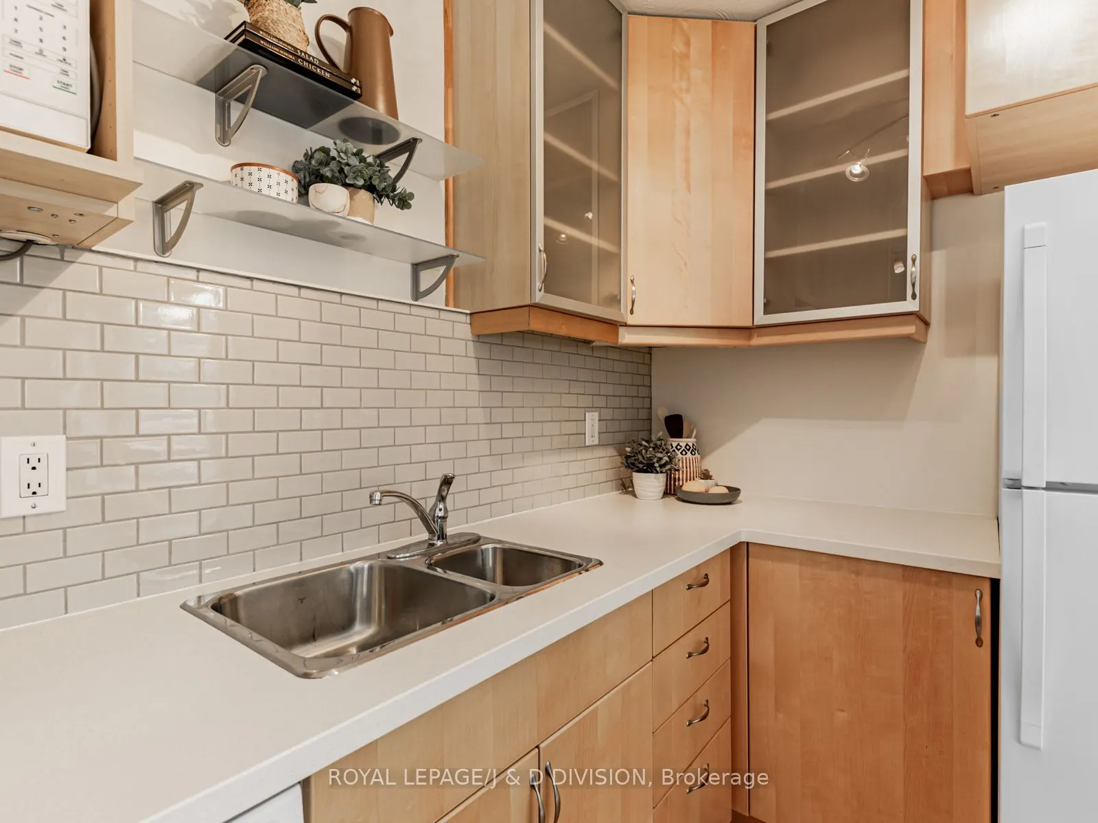 1901 Bayview Avenue, #301