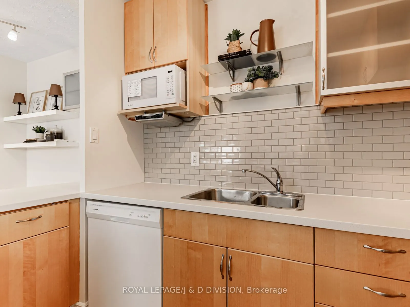 1901 Bayview Avenue, #301