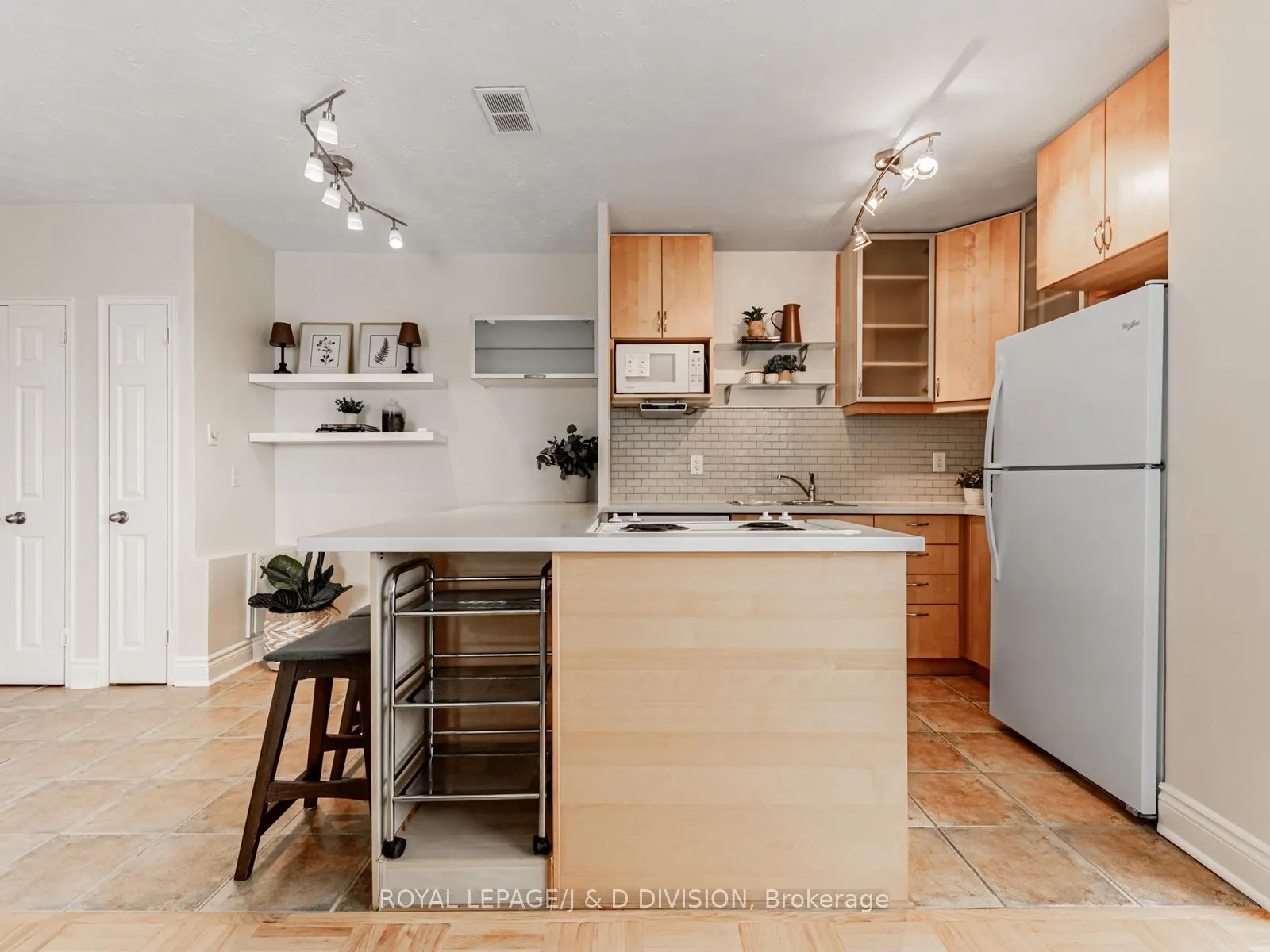 1901 Bayview Avenue, #301