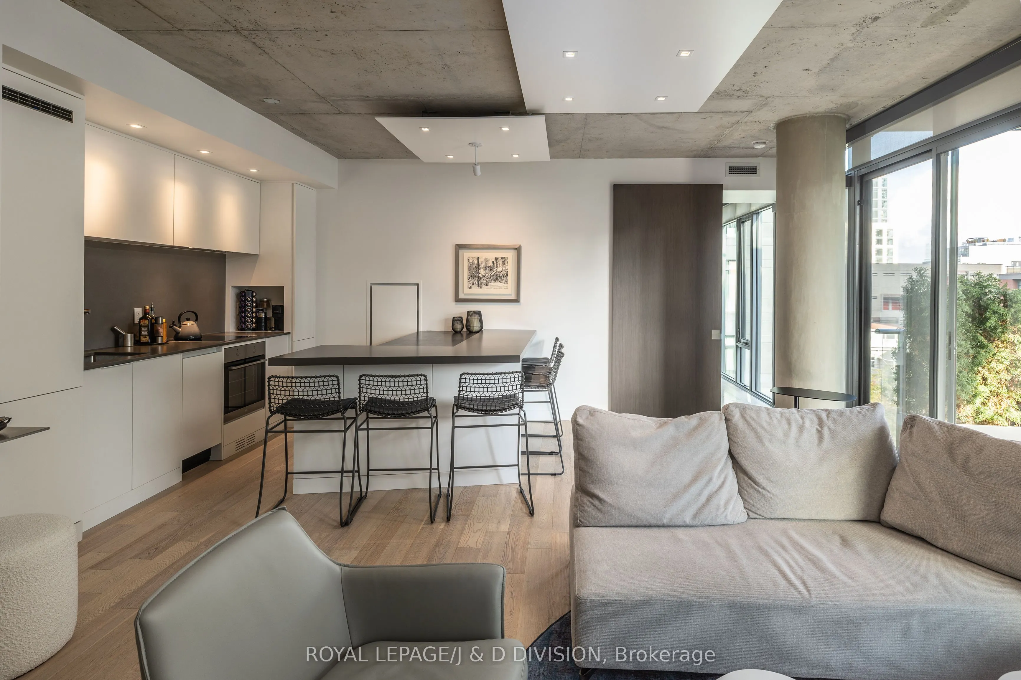 650 King Street W, #506