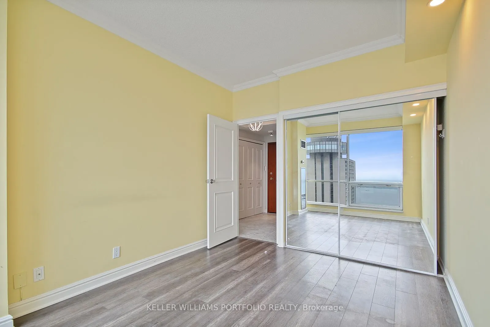 10 Yonge Street, #3302