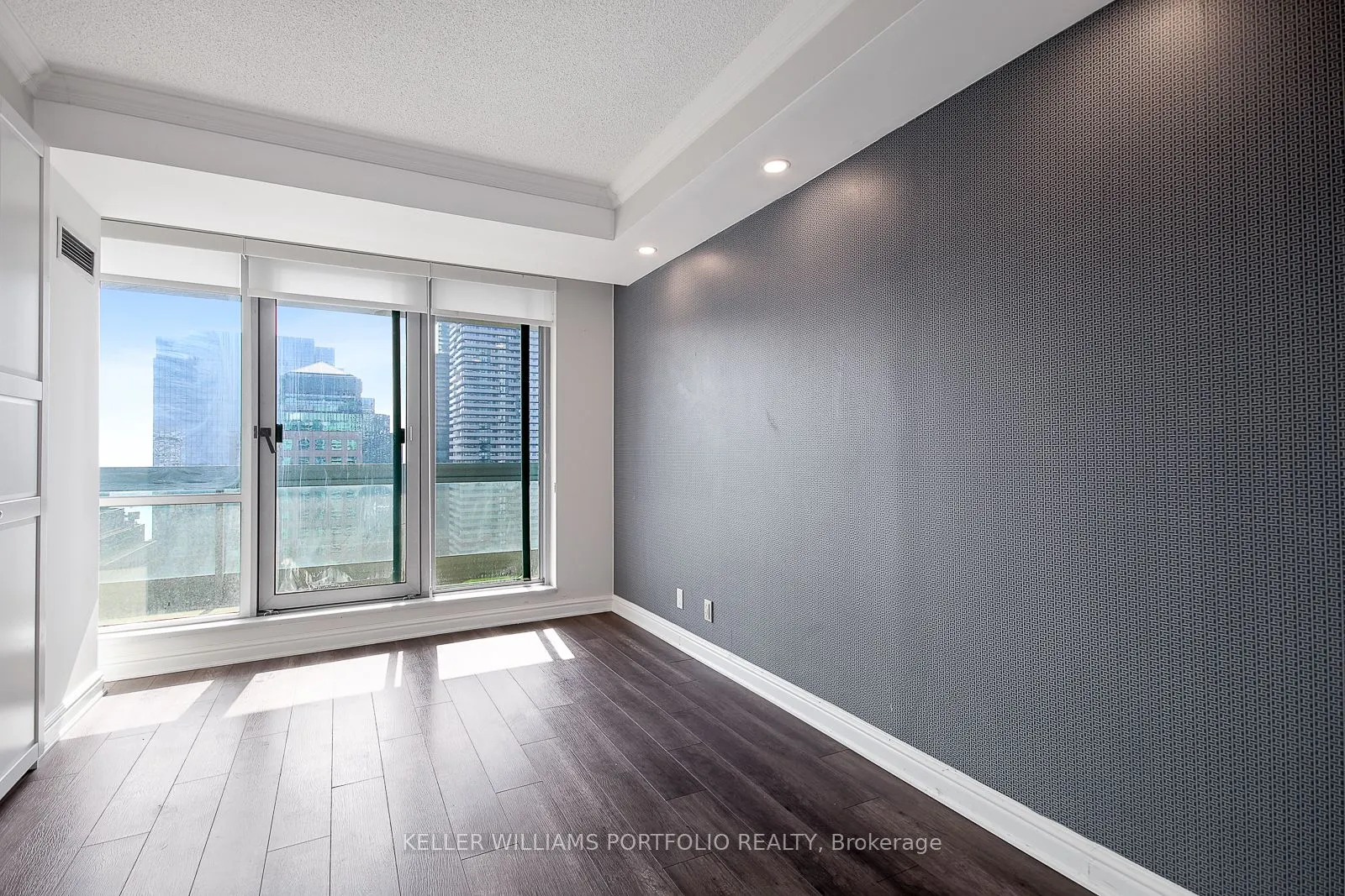 10 Yonge Street, #3302