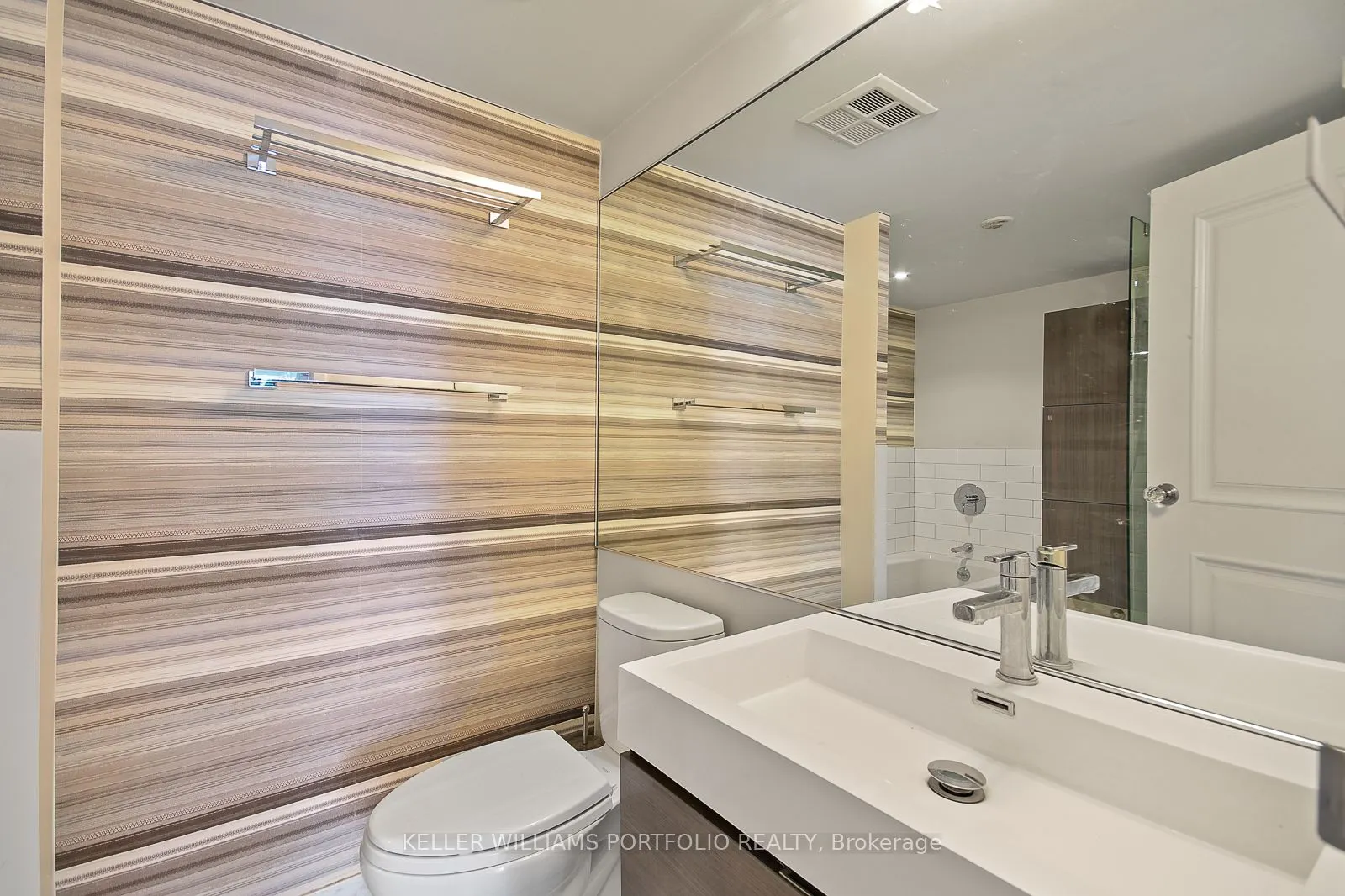 10 Yonge Street, #3302