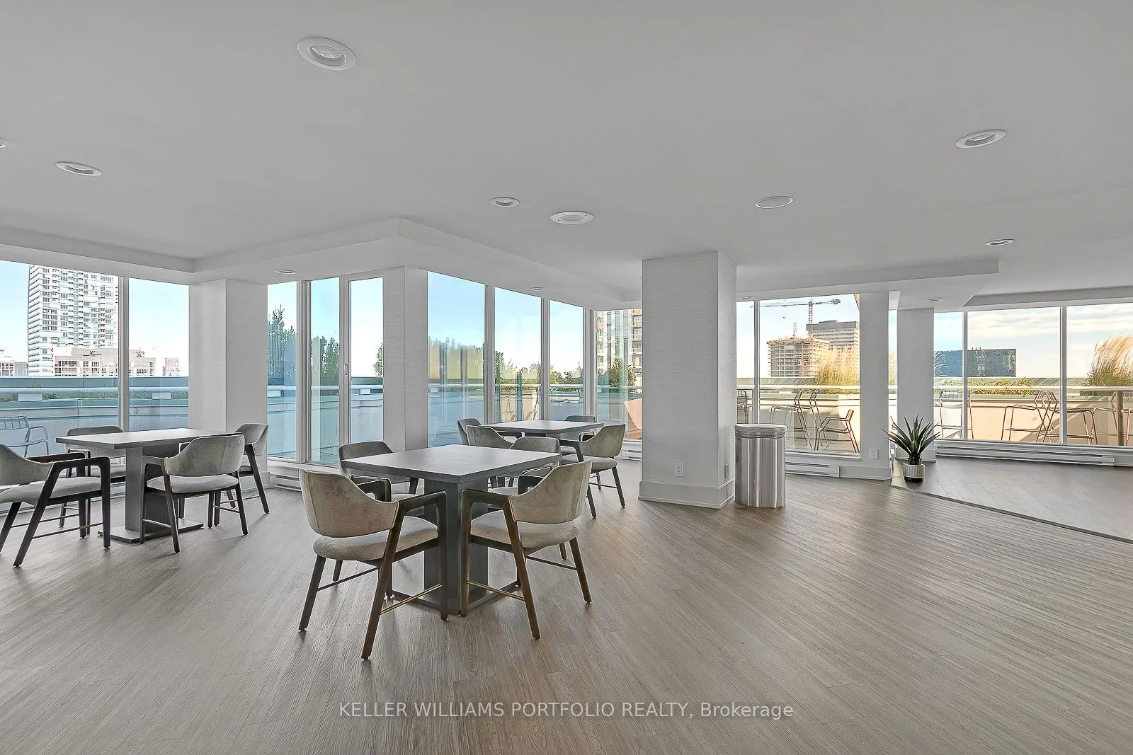 10 Yonge Street, #3302