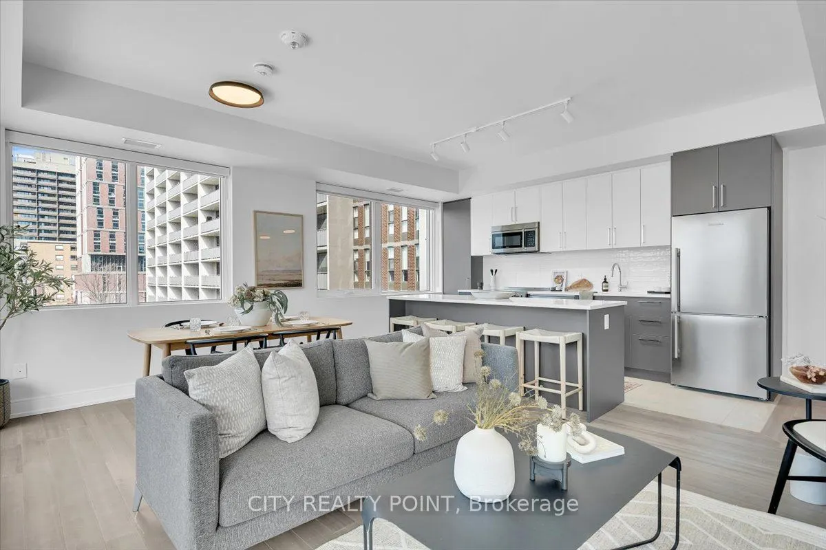 664 Spadina Avenue, #503