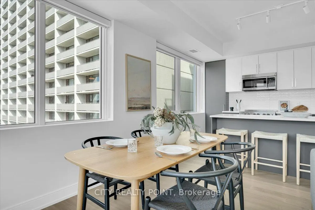 664 Spadina Avenue, #503