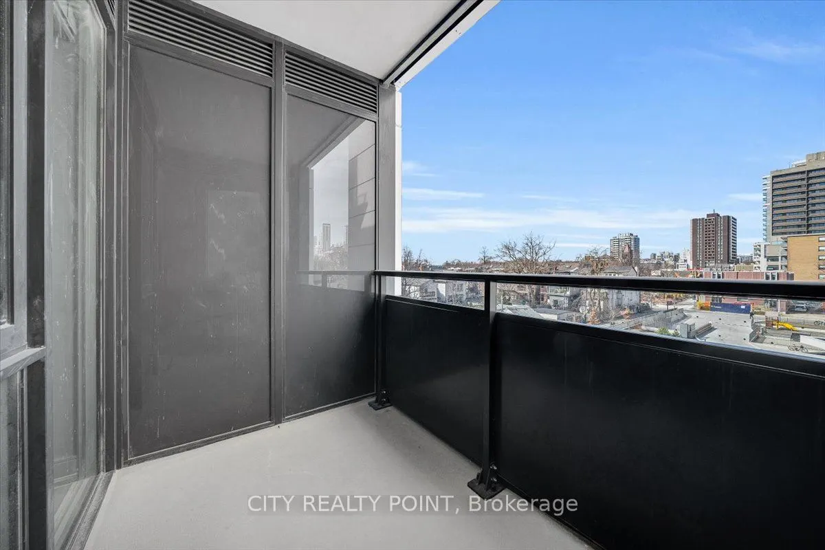 664 Spadina Avenue, #503