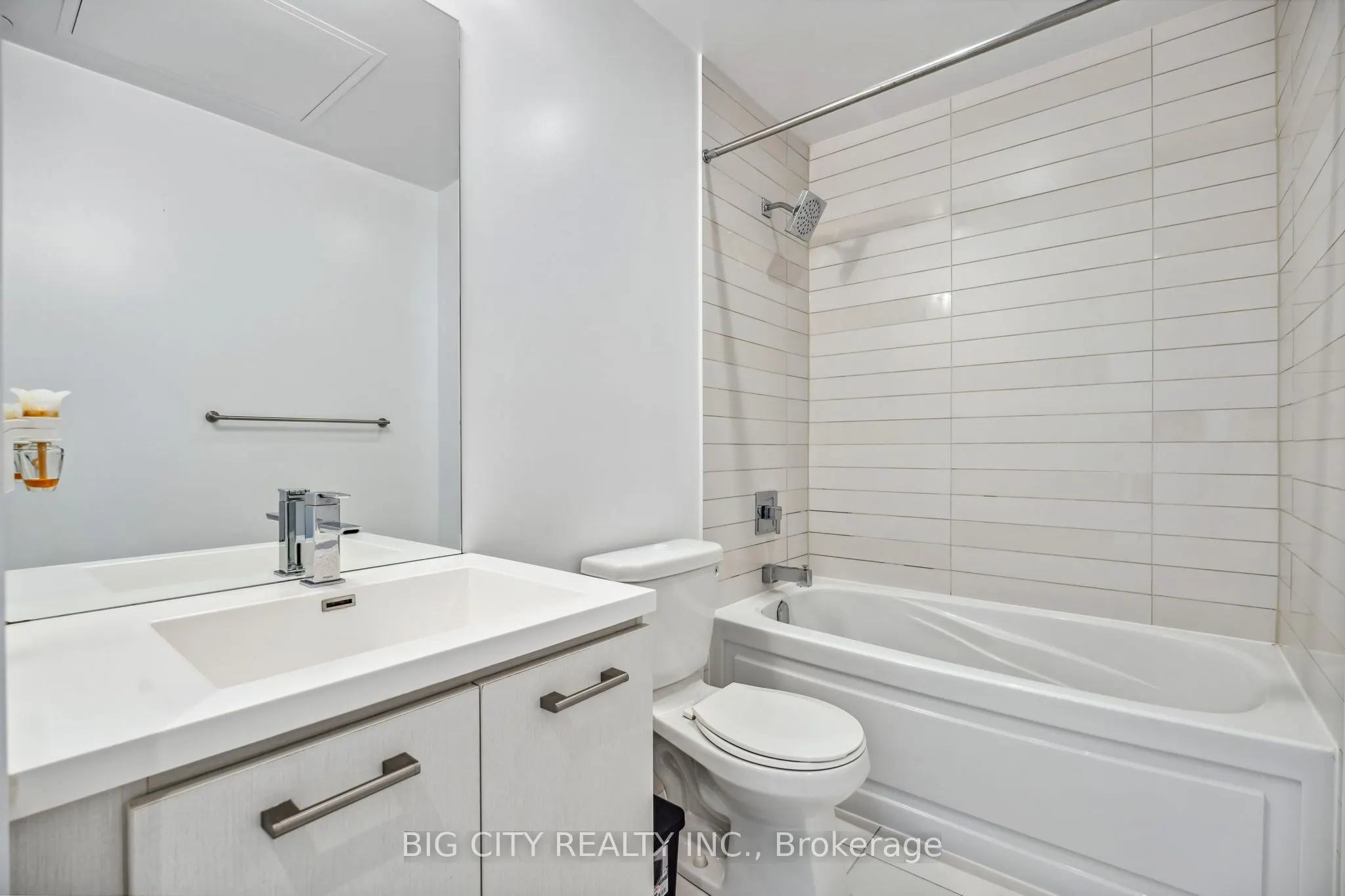 87 Peter Street, #3107