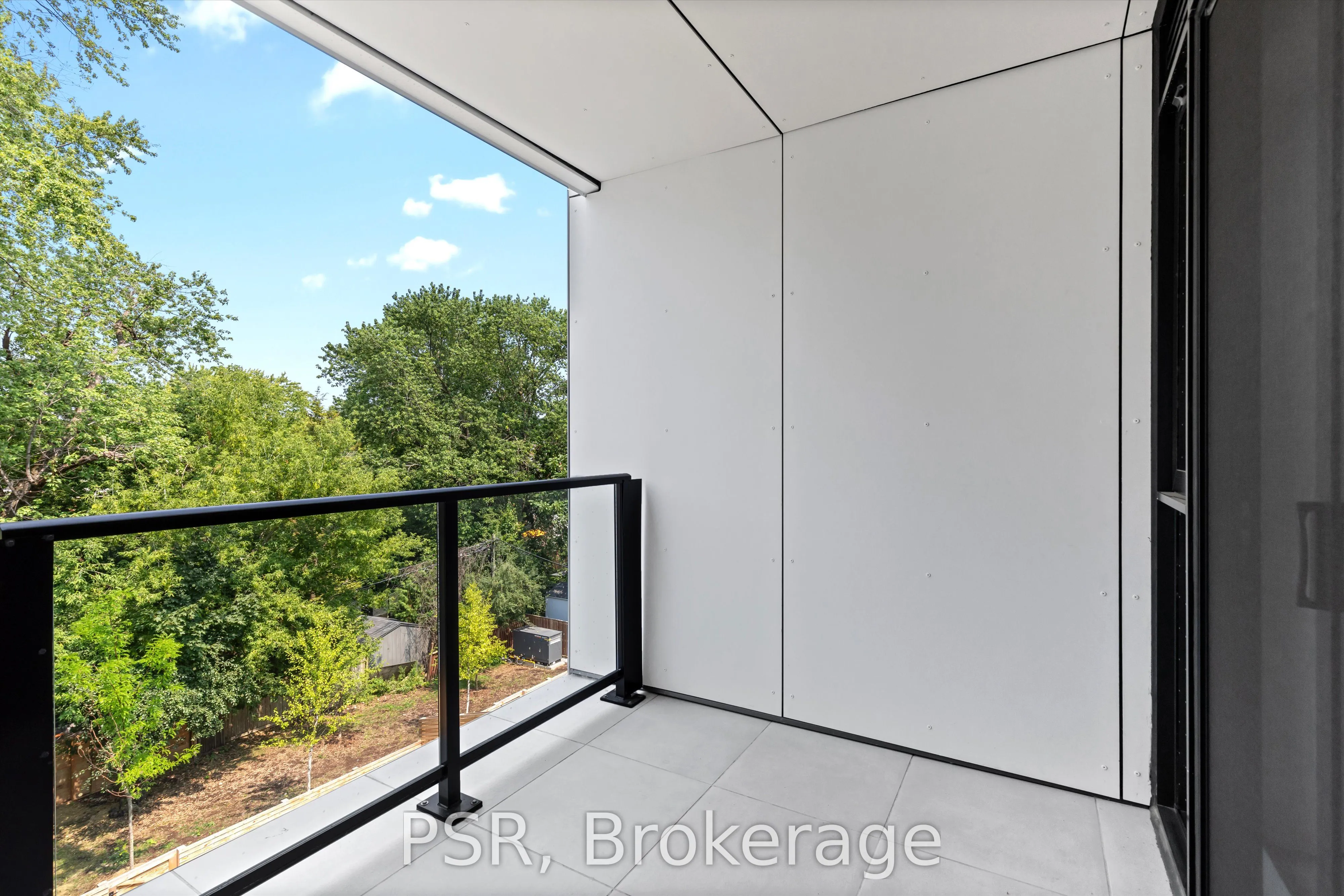 200 Keewatin Avenue, #PH401