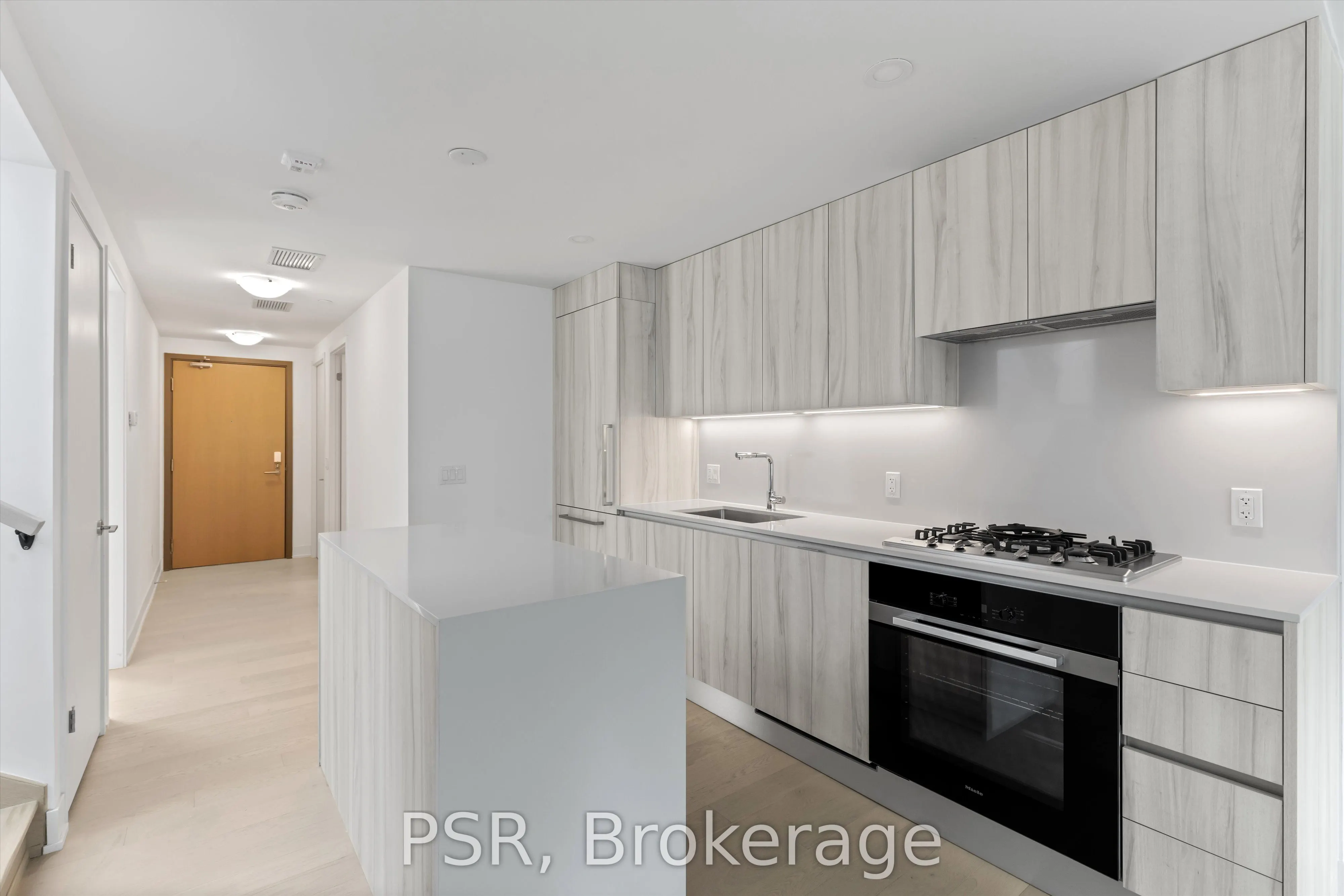 200 Keewatin Avenue, #PH401