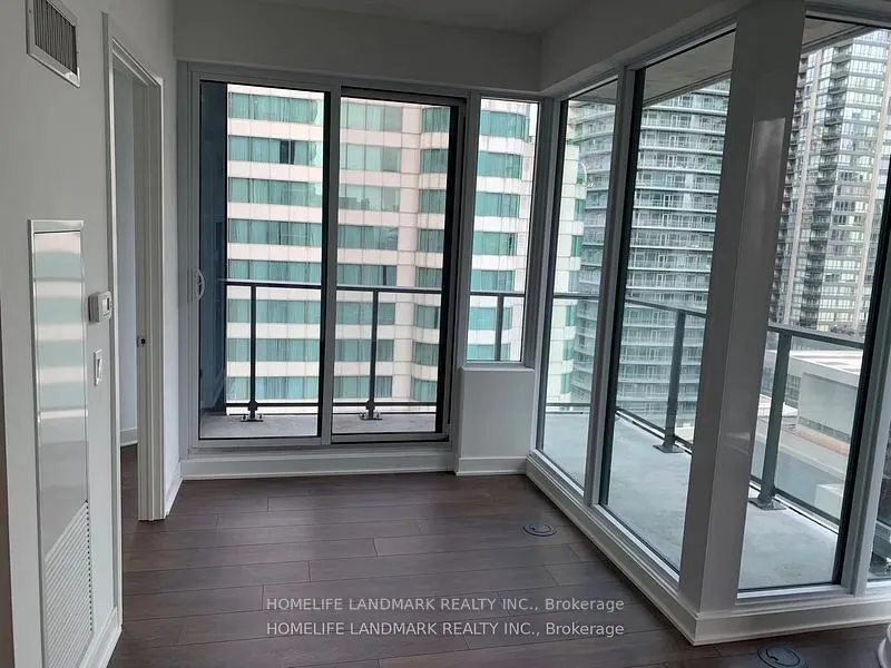 125 Blue Jays Way, #2502