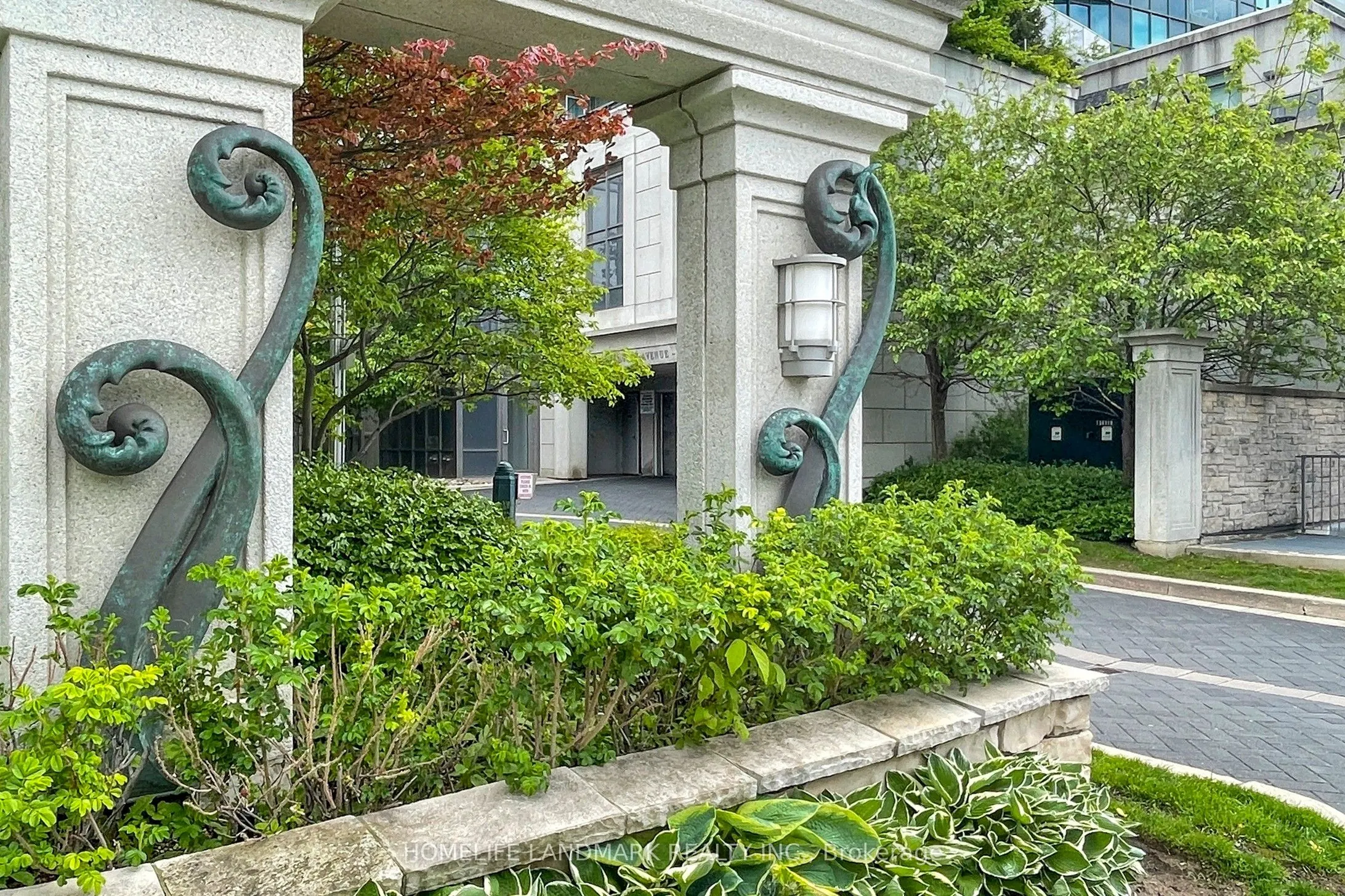 15 Greenview Avenue, #1405