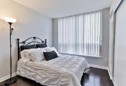 33 Sheppard Avenue E, #810
