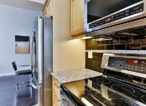 33 Sheppard Avenue E, #810