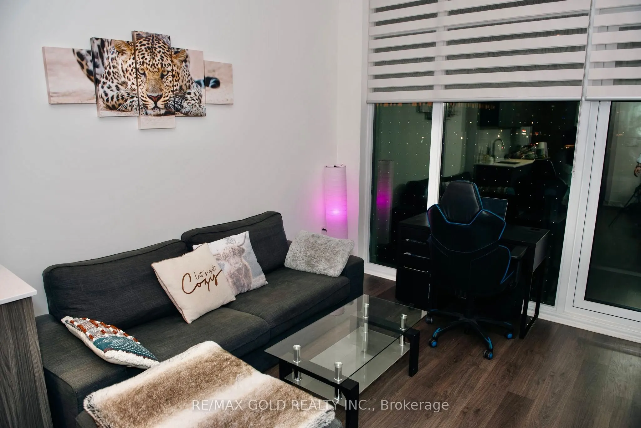 576 Front Street W
