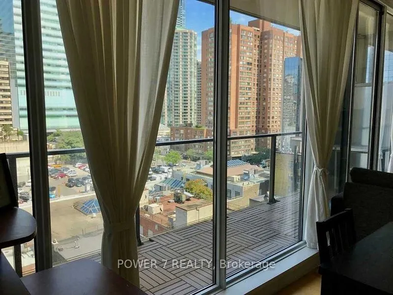111 Elizabeth Street, #1527