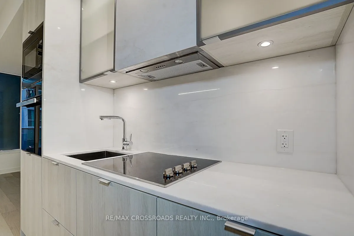 11 Yorkville Avenue, #1607