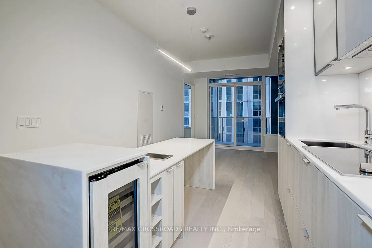 11 Yorkville Avenue, #1607