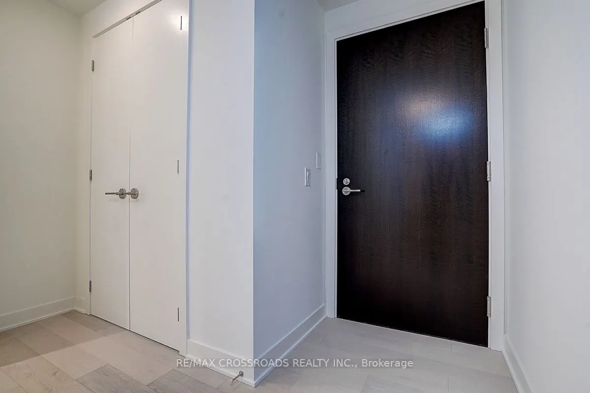 11 Yorkville Avenue, #1607
