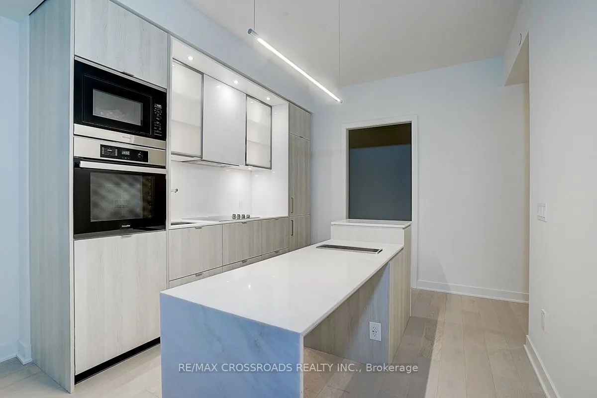 11 Yorkville Avenue, #1607