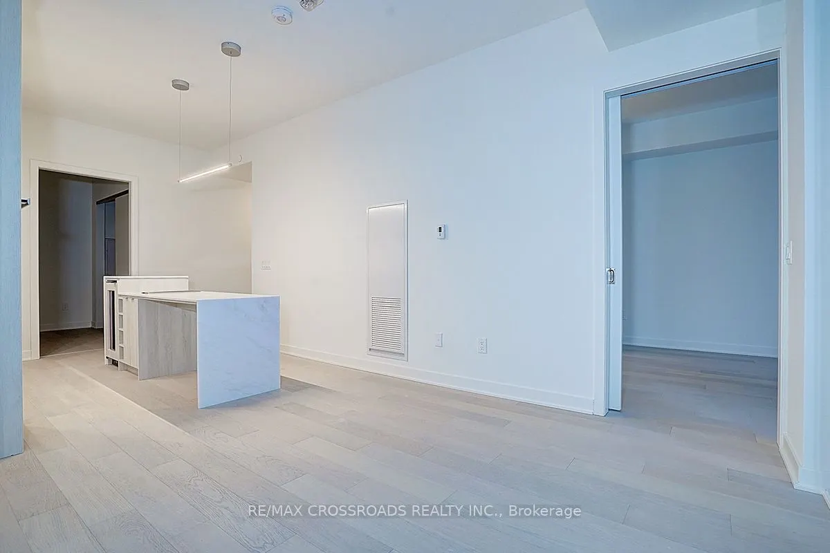 11 Yorkville Avenue, #1607