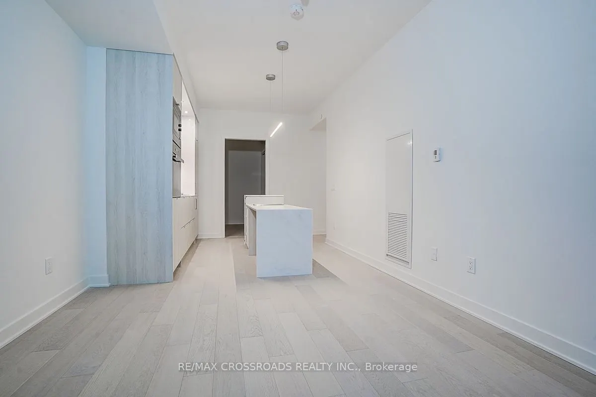 11 Yorkville Avenue, #1607