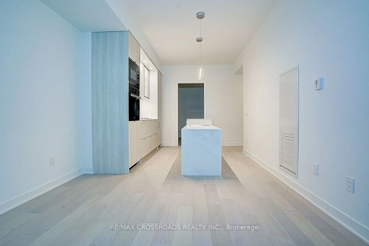 11 Yorkville Avenue, #1607