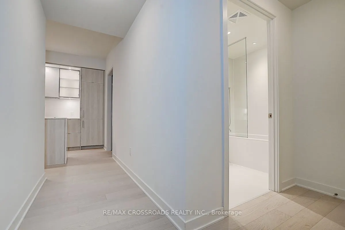 11 Yorkville Avenue, #1607