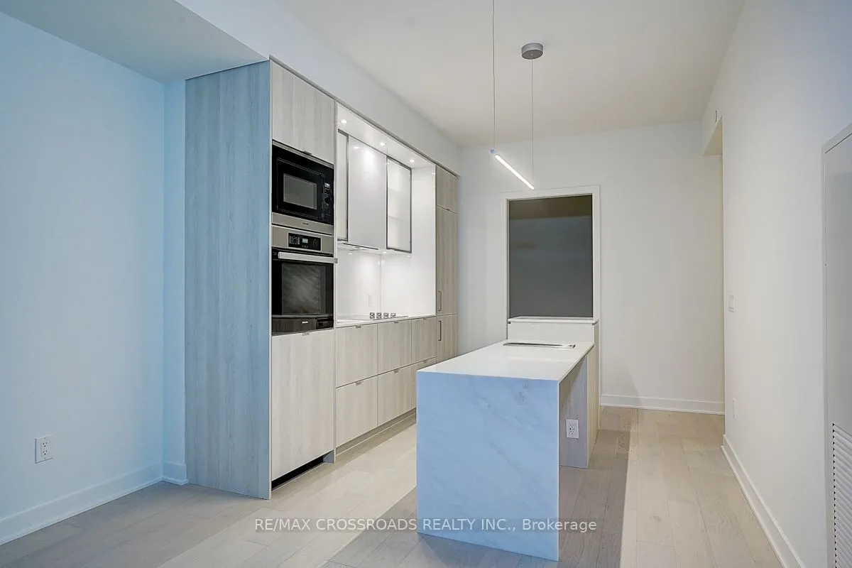 11 Yorkville Avenue, #1607