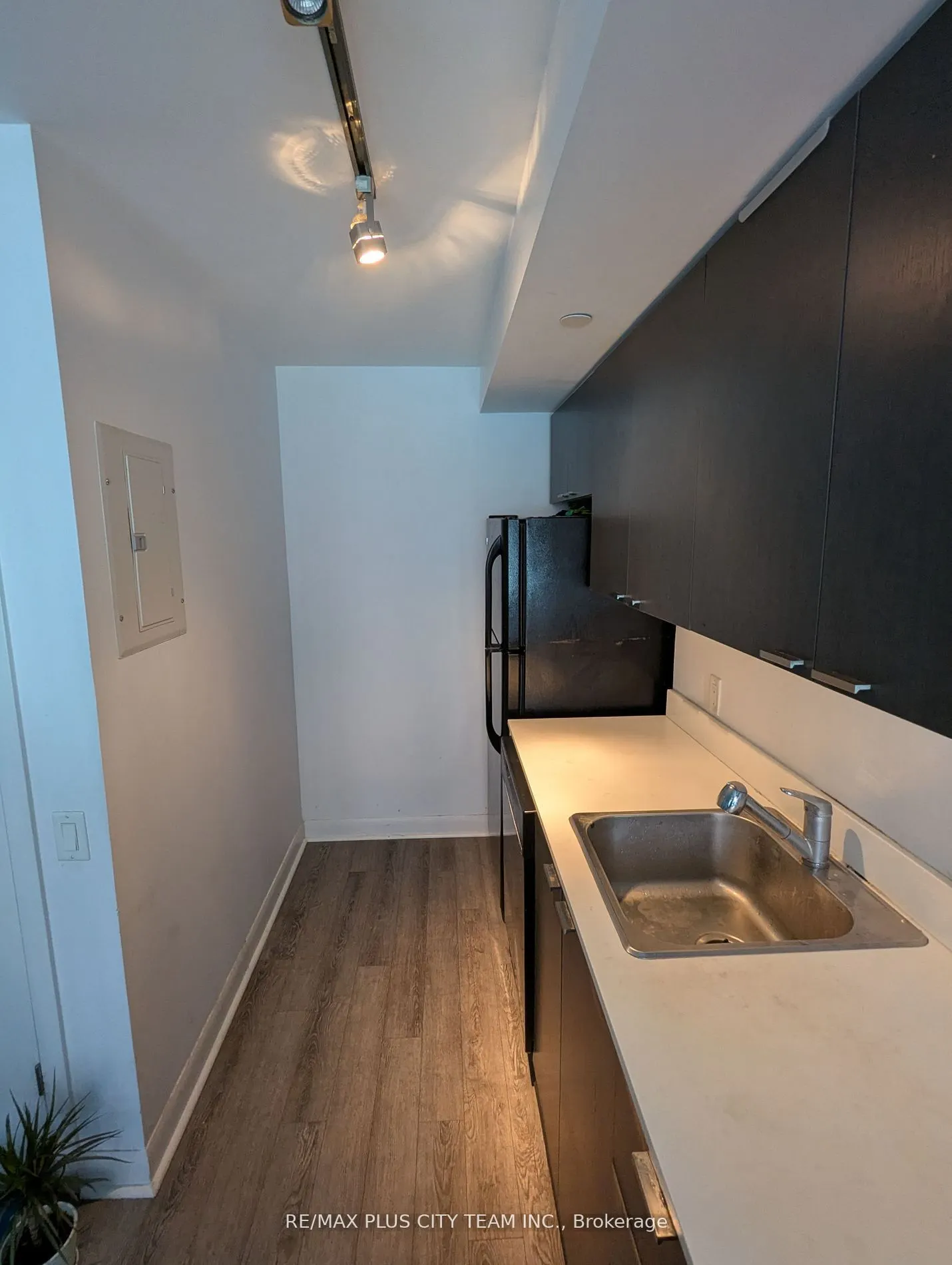 375 King Street W, #502
